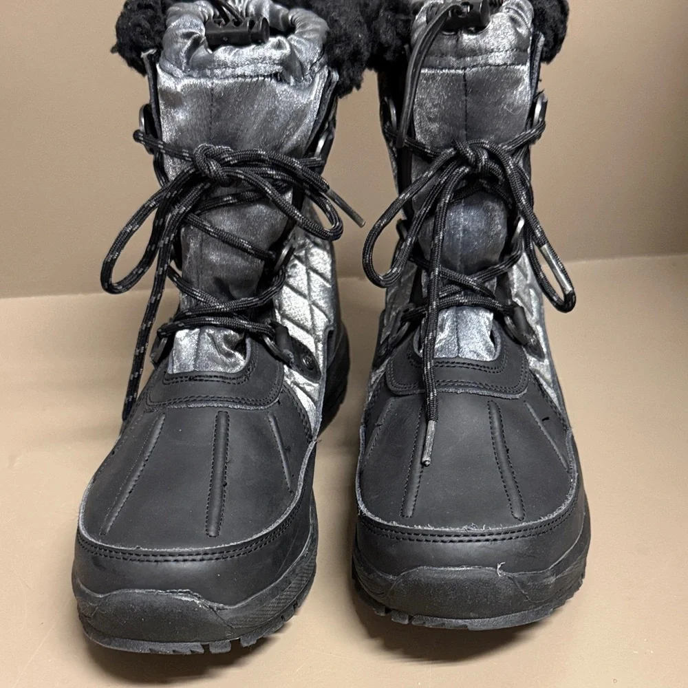BearPaw Bethany Black & Shimmery Silver Winter Boots, NWOB, Warm Snow Boots